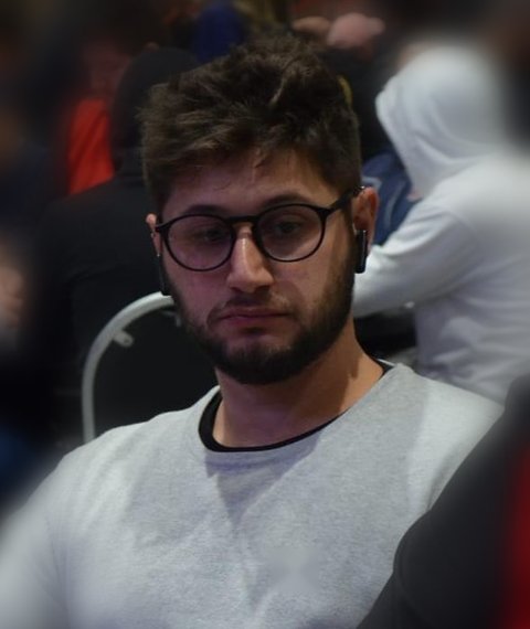 Anderson “Sonick” Dalmas na mesa